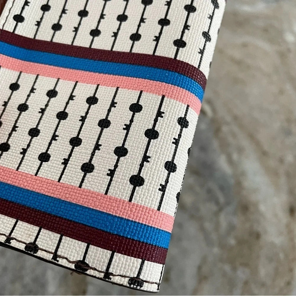 Fossil Women's Wallet Caroline Clutch ECRU Multi Stripe Zip - Picture 12 of 16